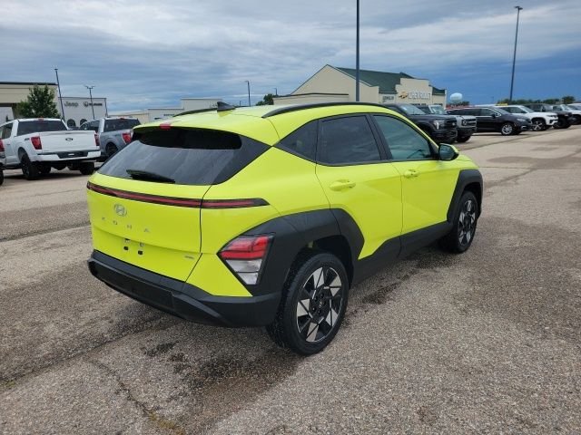 Used 2025 Yellow Hyundai SEL image 21