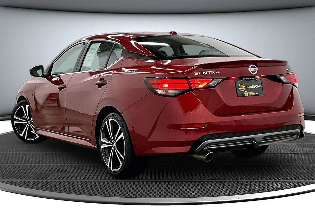 Used 2023 Red Nissan SR image 4