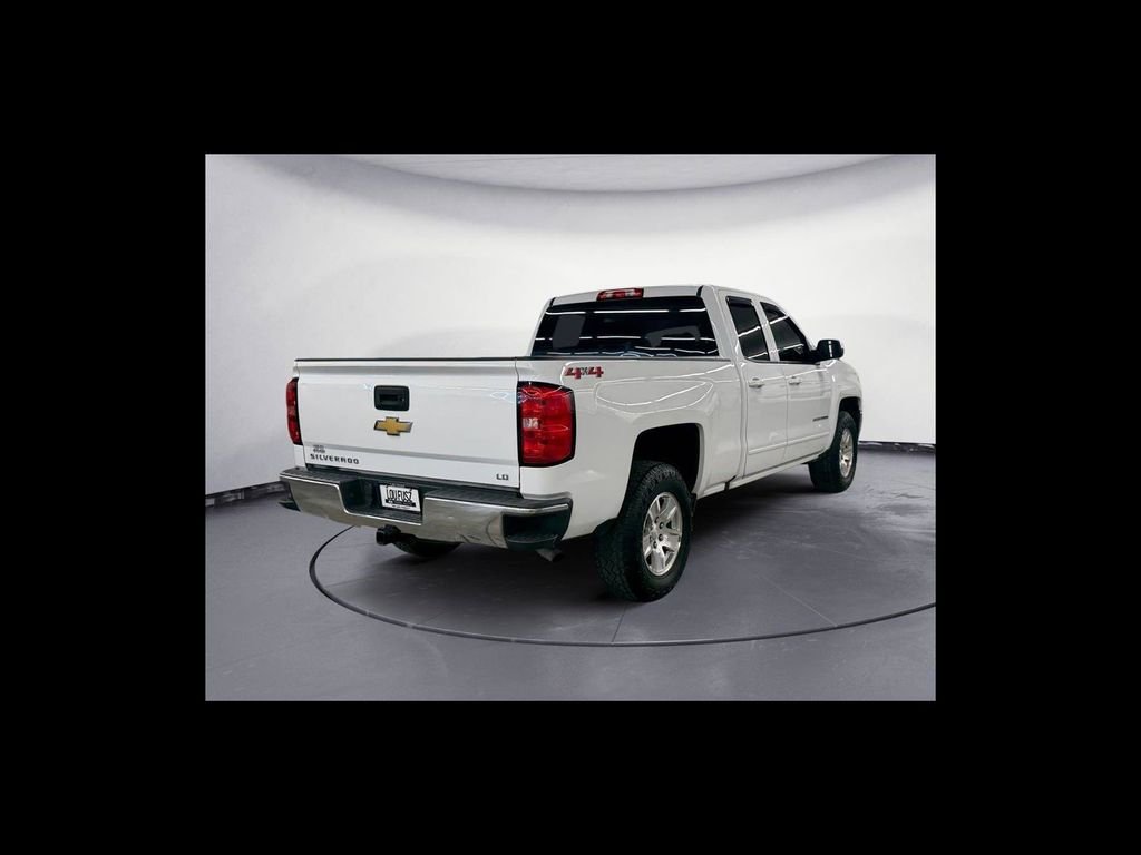 Used 2019 White Chevrolet LT image 6