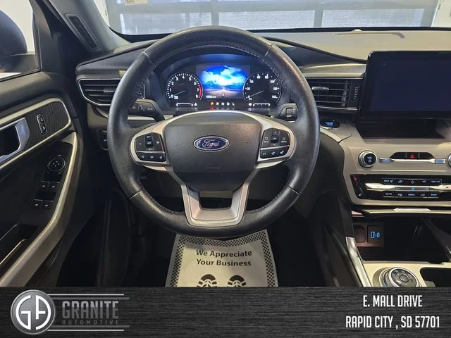 Used 2023 Black Ford XLT image 14
