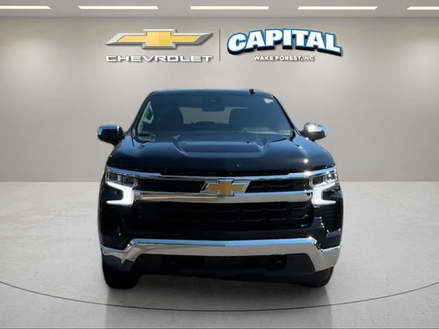 Used 2025 Black Chevrolet LT image 8