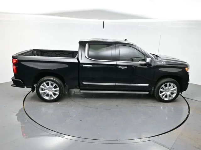 Used 2026 Black Chevrolet High Country image 41