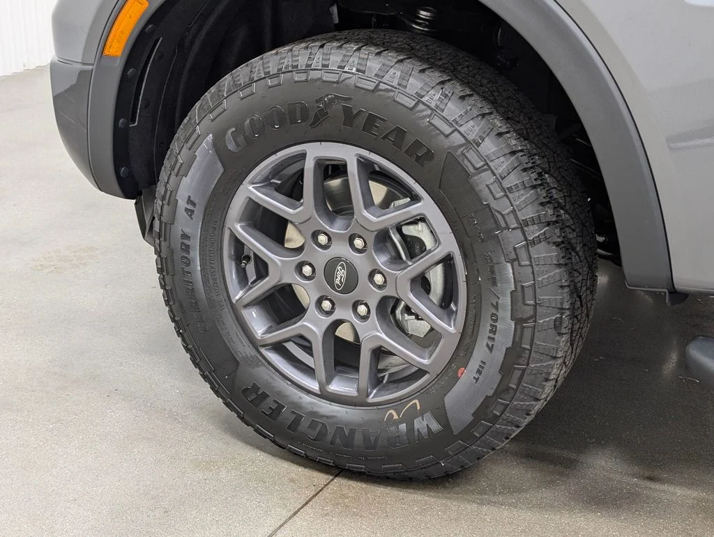 New 2026 Carbonized Gray Metallic Ford XLT image 2