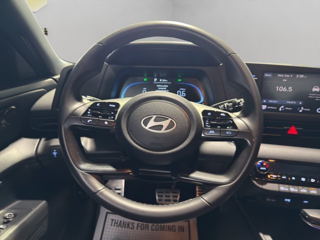Used 2025 Amazon Gray Hyundai SEL Sport image 10