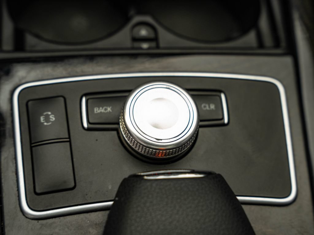 Used 2012 White Mercedes-Benz E 350 Luxury image 42
