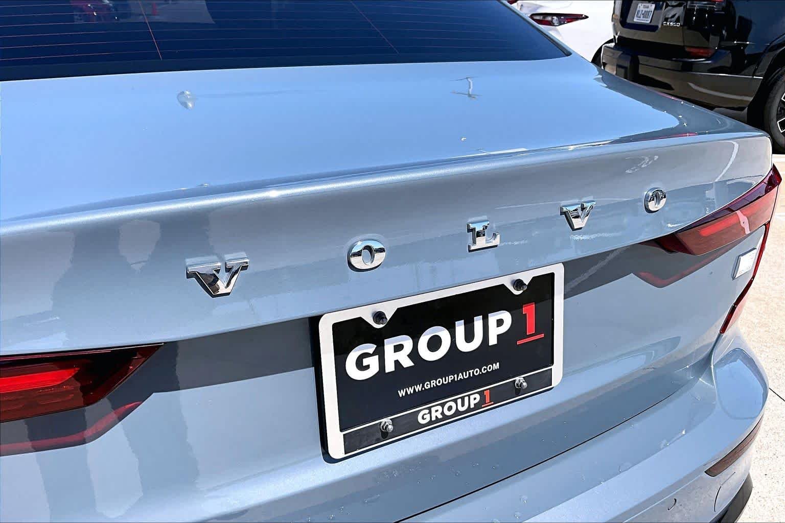 Used 2024 Thunder Grey Metallic Volvo Ultimate Dark Theme image 31