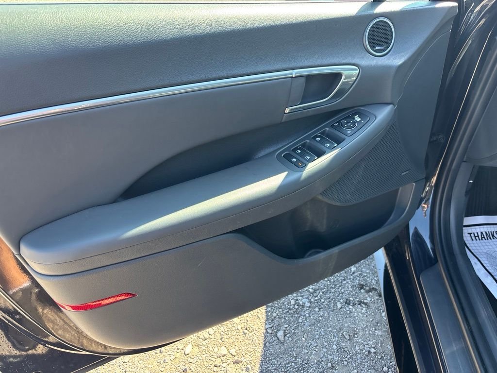 Used 2023 Blue Hyundai SEL Plus image 18