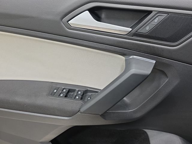 Used 2019 Platinum Gray Metallic Volkswagen 2.0T S image 28