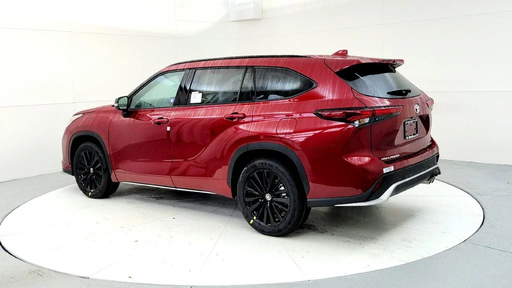 New 2026 Ruby Flare Pearl Toyota XSE image 4