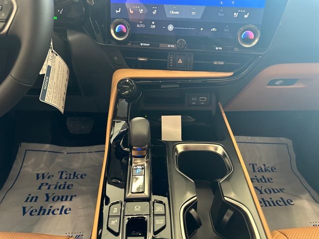 2026 Lexus NX 450h+ Premium - Photo 11