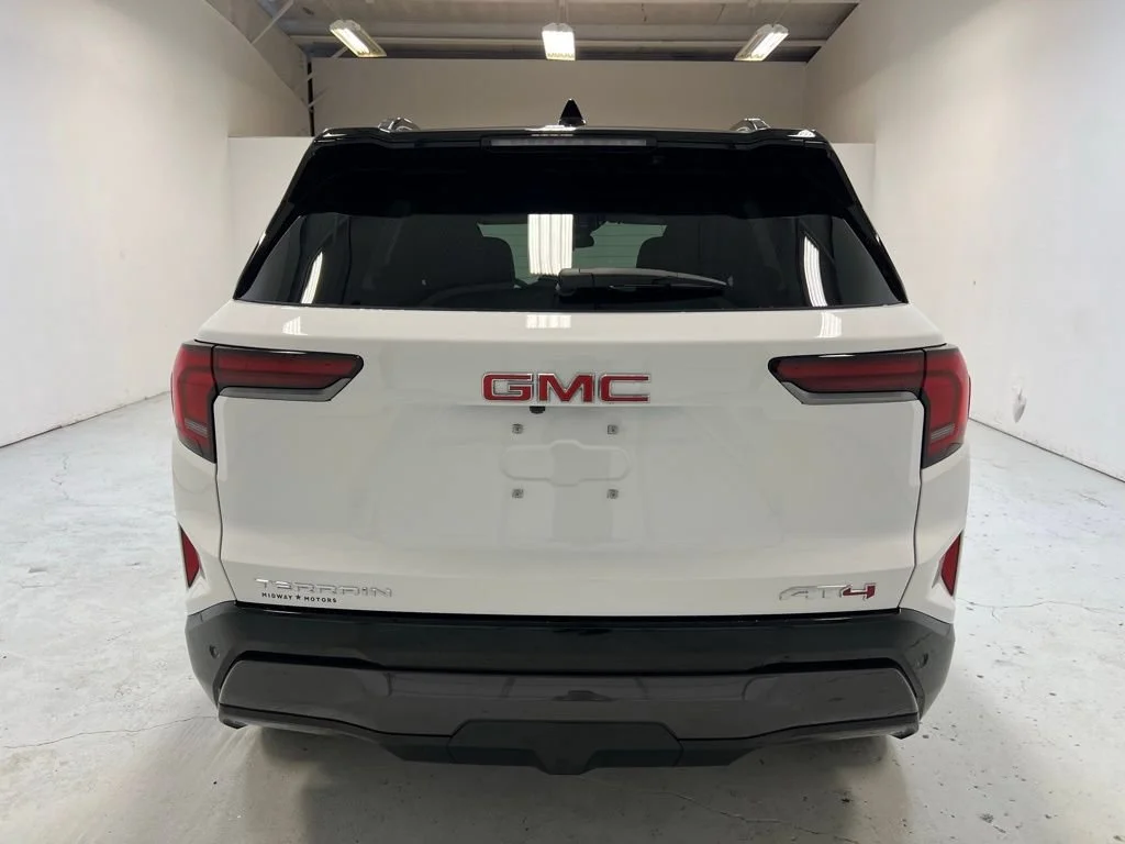 2026 GMC Terrain AT4 - Photo 9