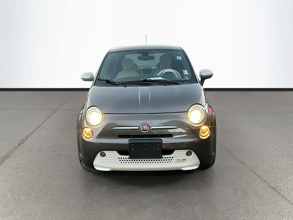 Used 2018 FIAT 500e Battery Electric with VIN 3C3CFFGE6JT495443 for sale in Leesburg, FL