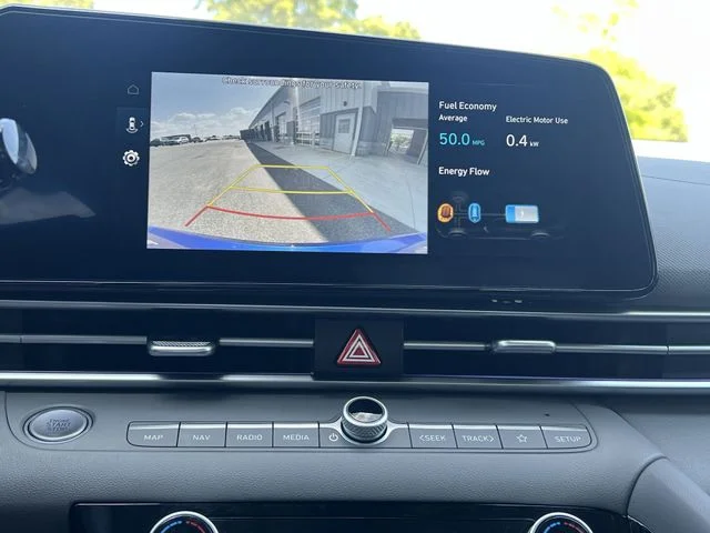 Used 2025 Blue Hyundai SEL Sport image 18