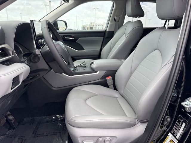 Used 2026 Black Toyota XLE image 11