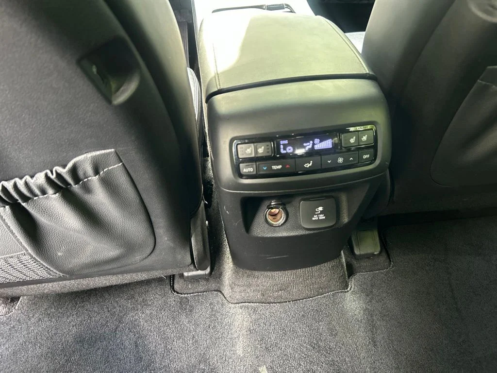 Used 2021 Black Hyundai Calligraphy image 29