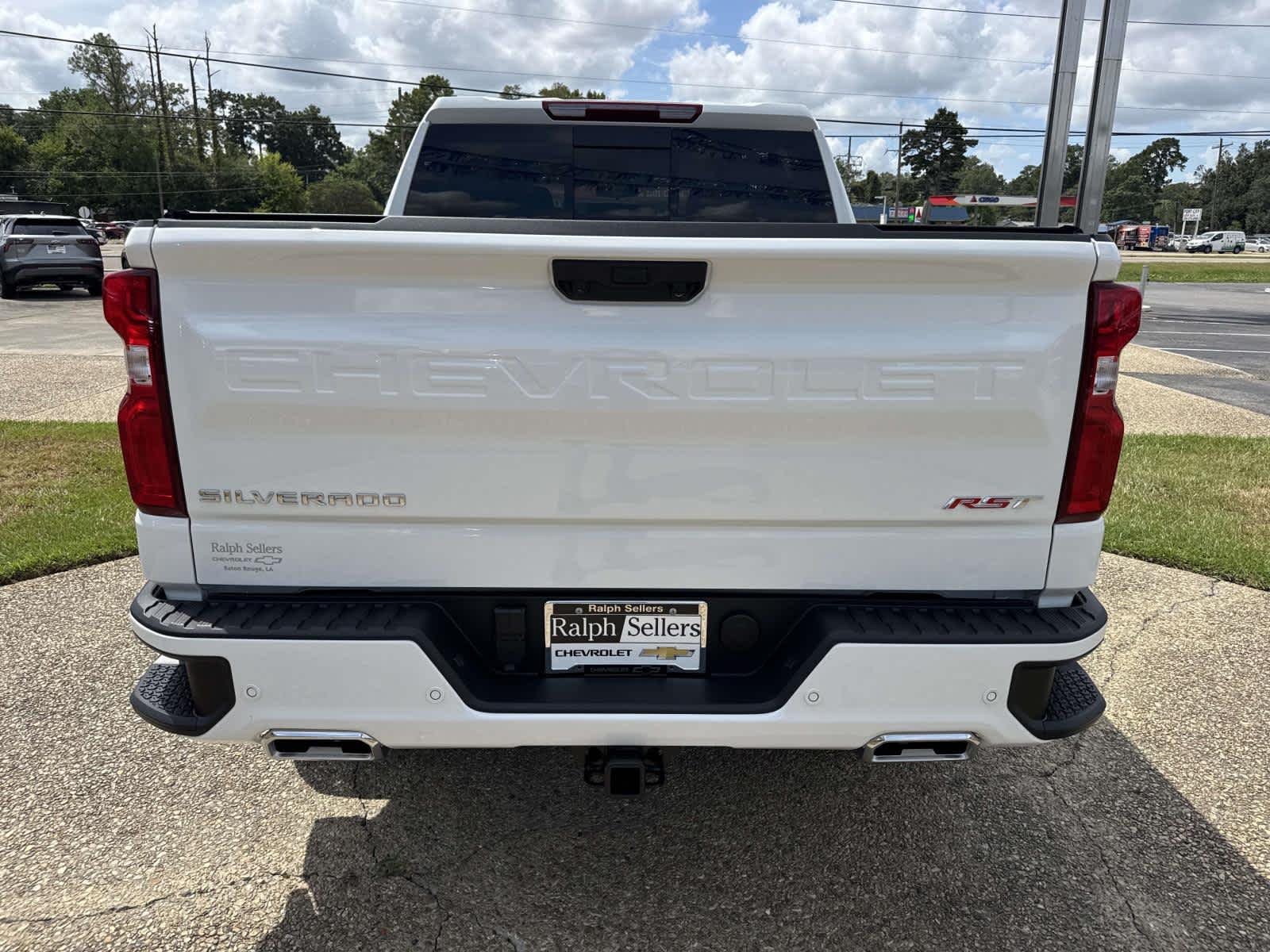 New 2026 Summit White Chevrolet RST image 5