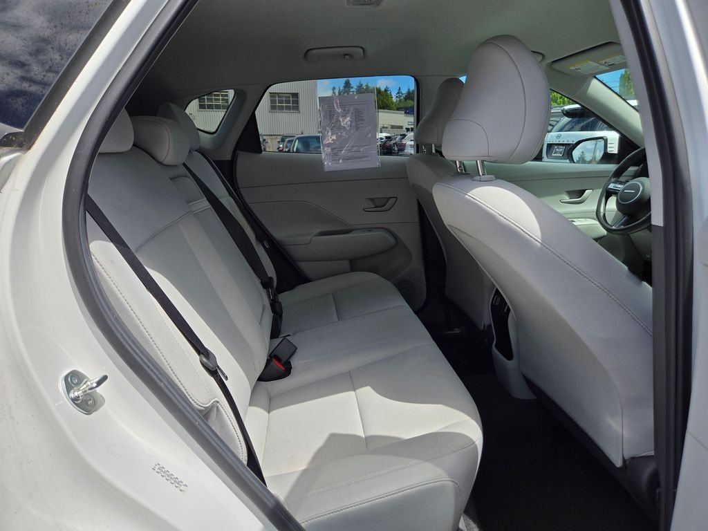 Used 2024 Atlas White Hyundai SEL image 12