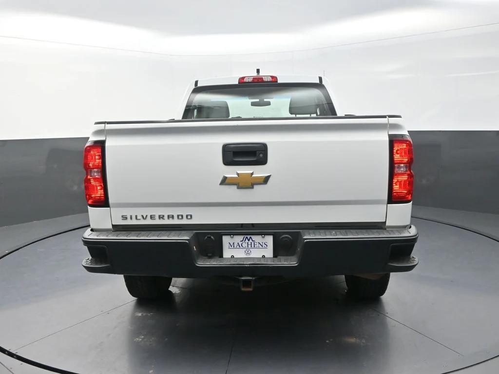 Used 2018 White Chevrolet WT image 9