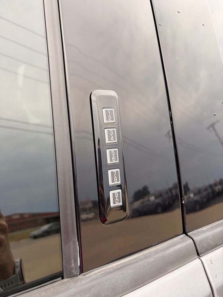 Used 2024 Gray Ford XLT image 9