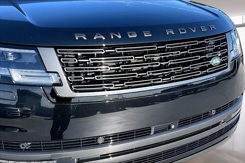 Certified Used 2023 Santorini Black Metallic Land Rover SE image 32