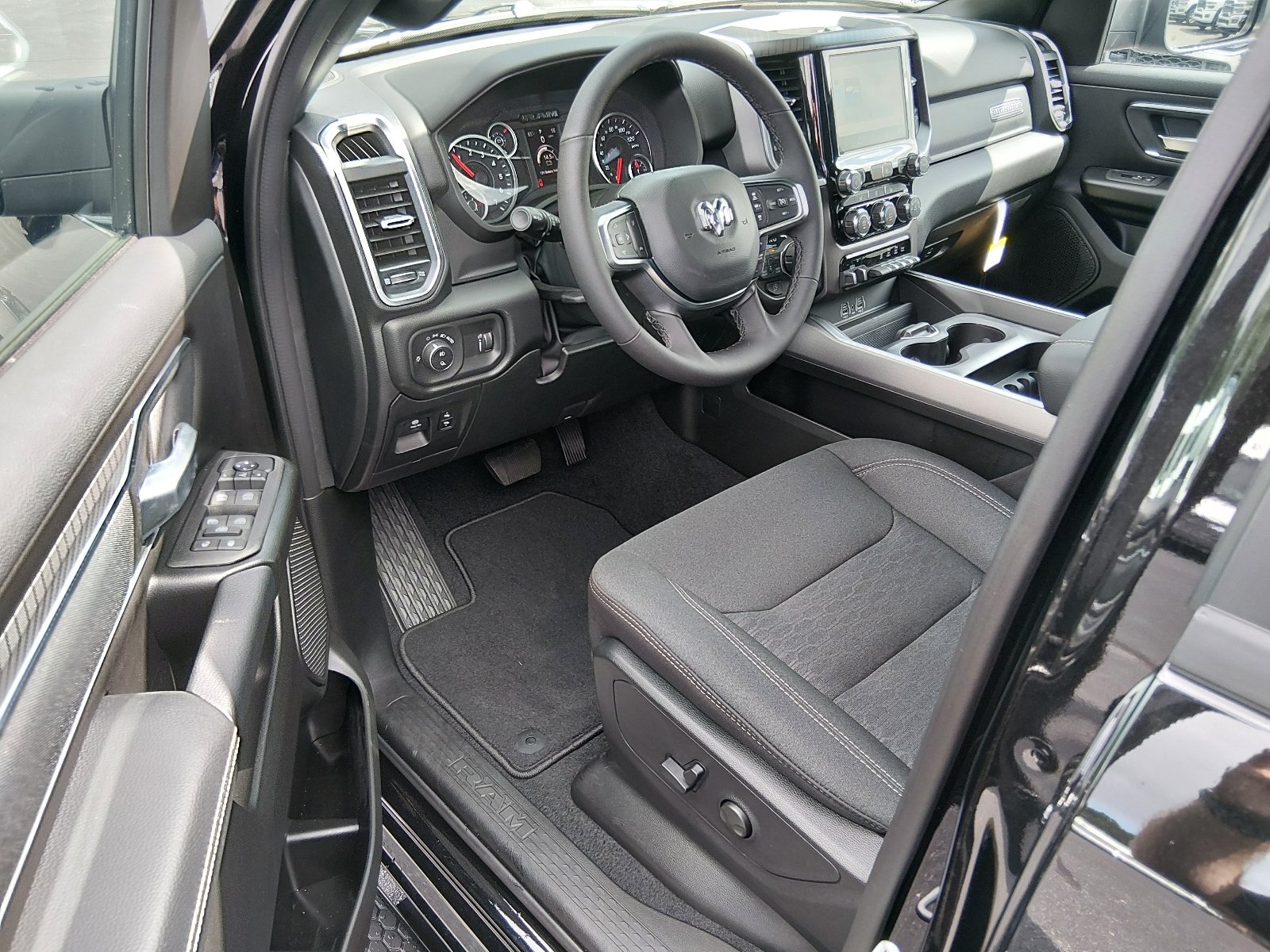 New 2026 Diamond Black Crystal Pearlcoat RAM Big Horn Crew Cab 4x4 5