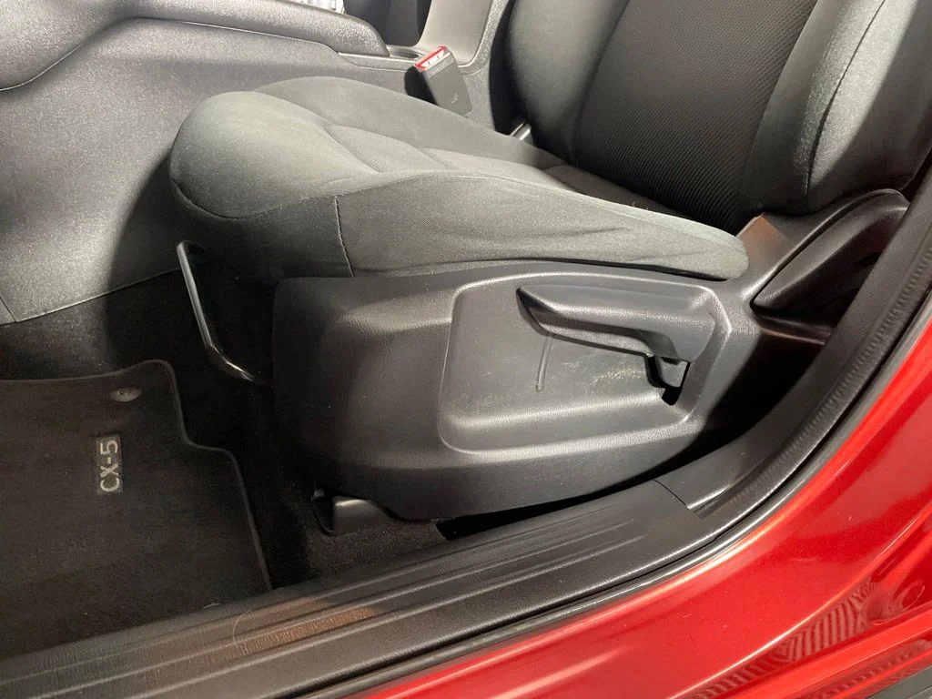 Used 2021 Red Mazda Sport image 11