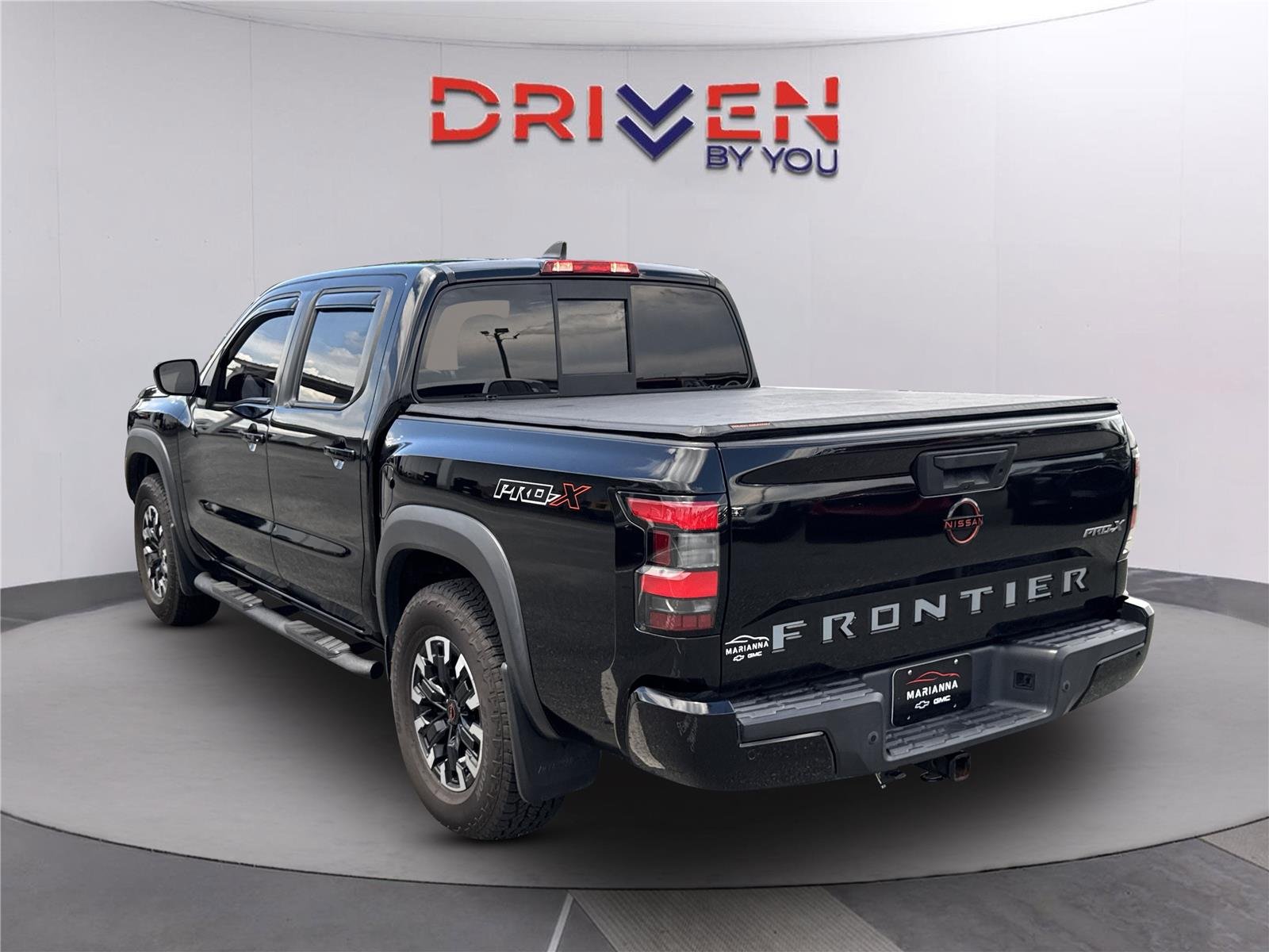 Used 2022 Super Black Nissan PRO-X image 6