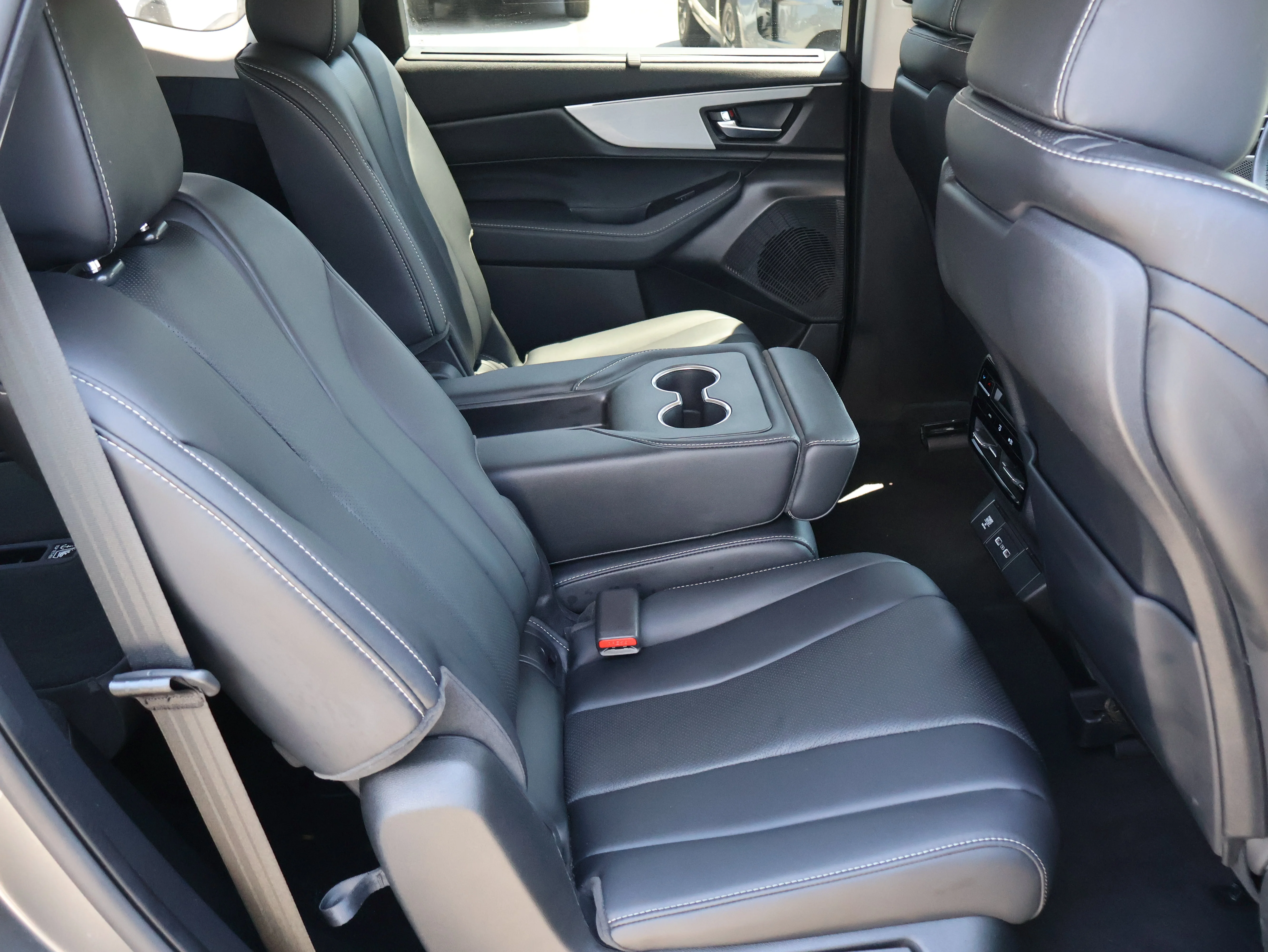 Used 2023 Liquid Carbon Metallic Acura w/Technology Package image 12