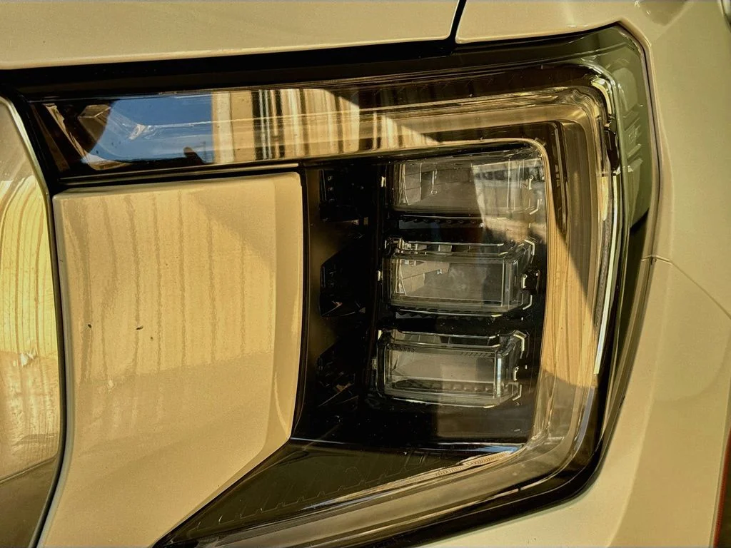 Used 2021 White Frost GMC Denali image 40
