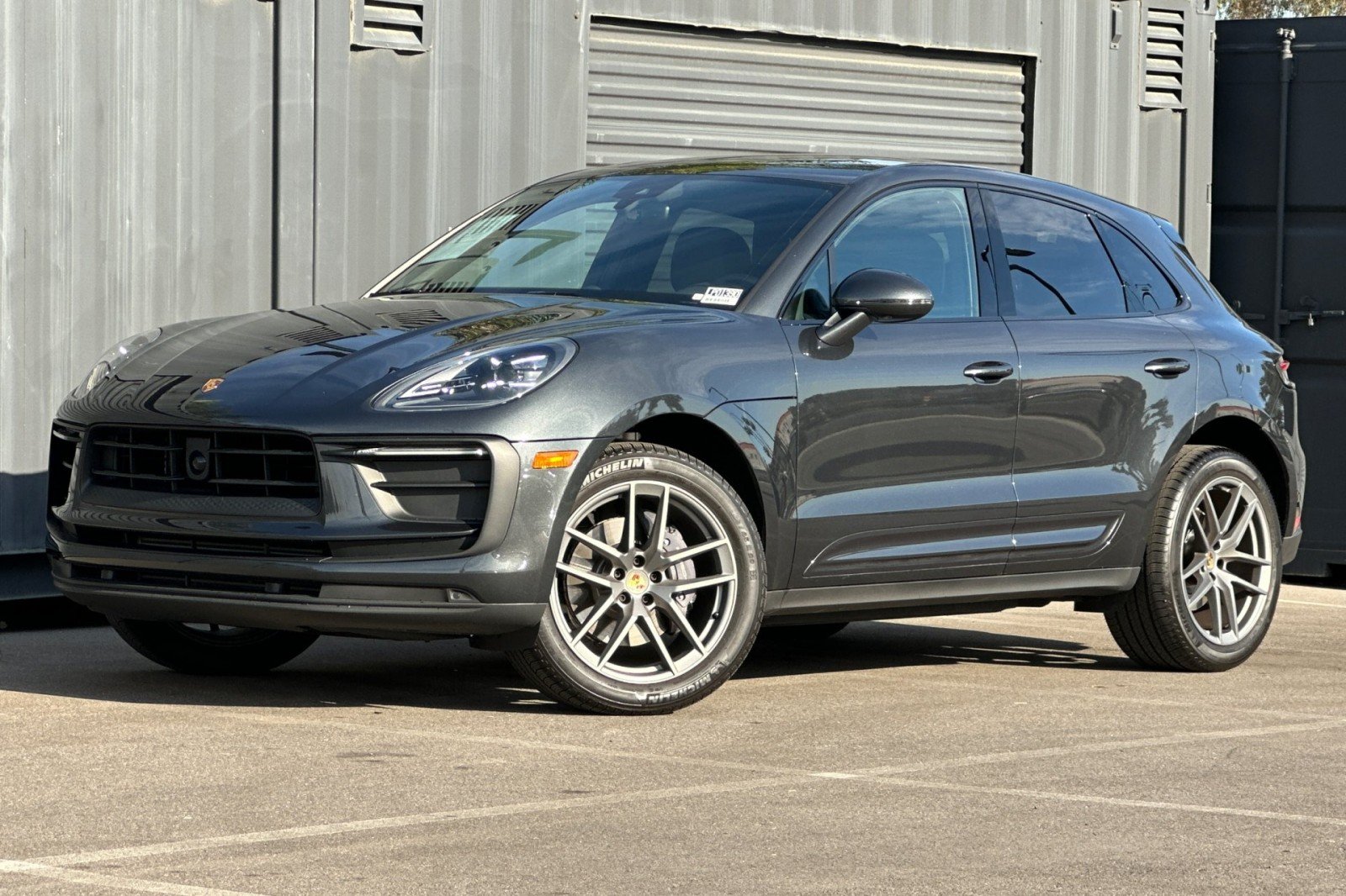 2025 Porsche Macan T