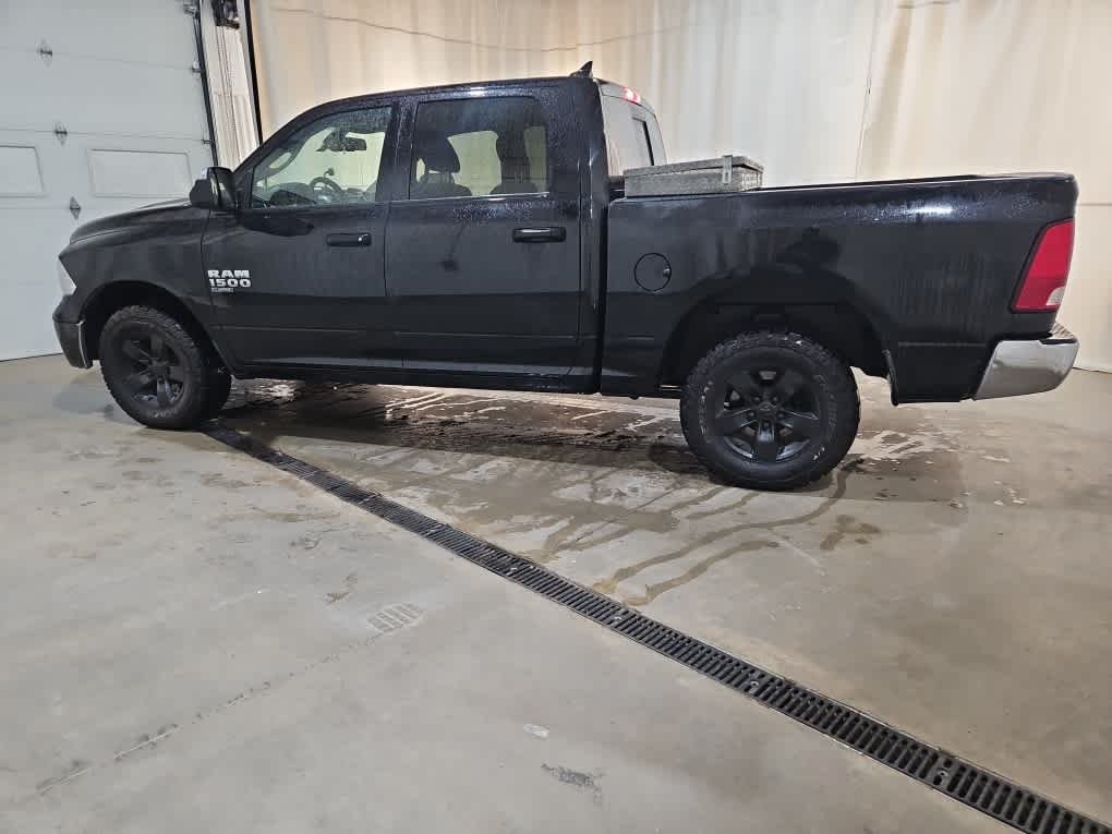 Used 2023 Diamond Black Crystal Pearlcoat Ram SLT image 2