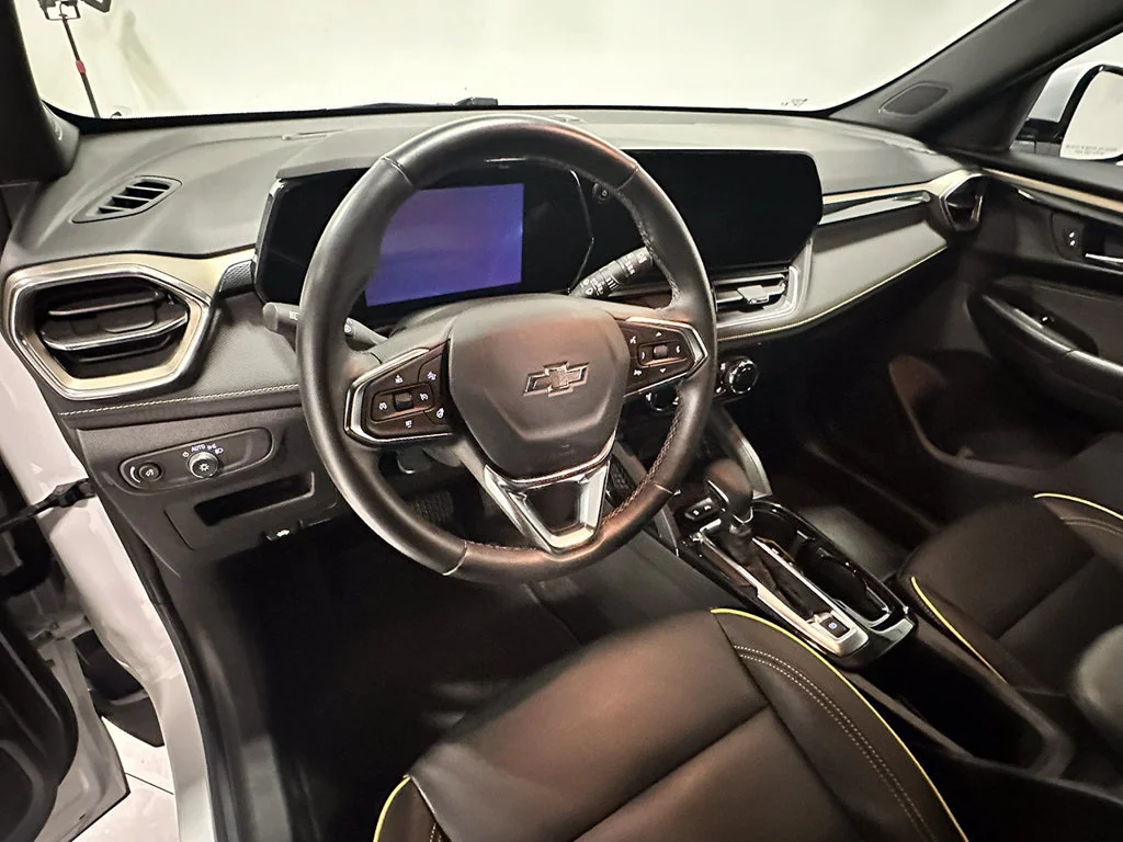 Used 2024 Summit White Chevrolet ACTIV image 22