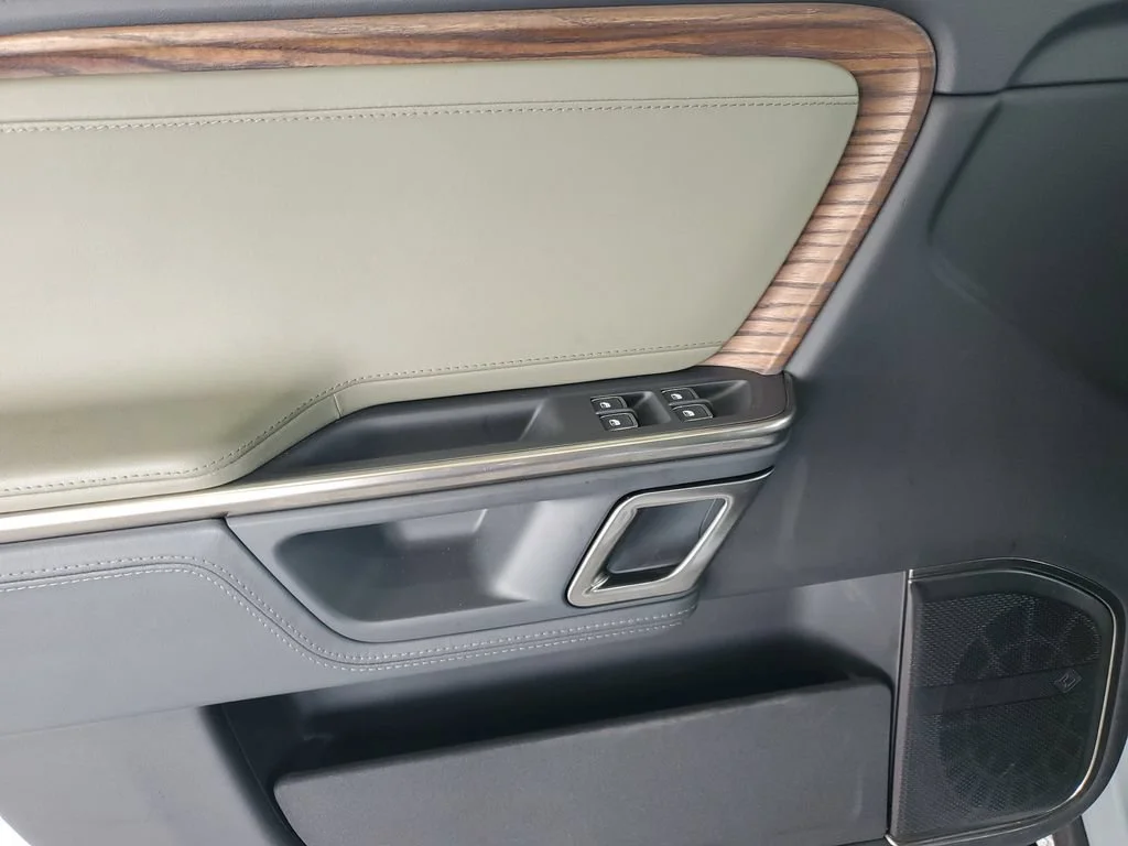 Used 2024  Rivian Adventure image 16