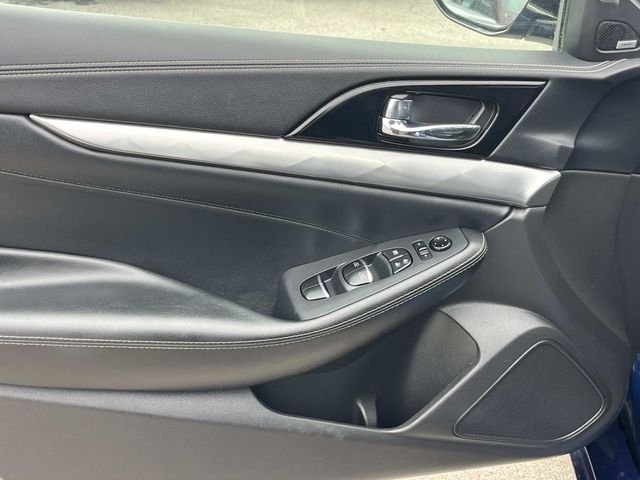 Certified Used 2023  Nissan 3.5 SL image 27