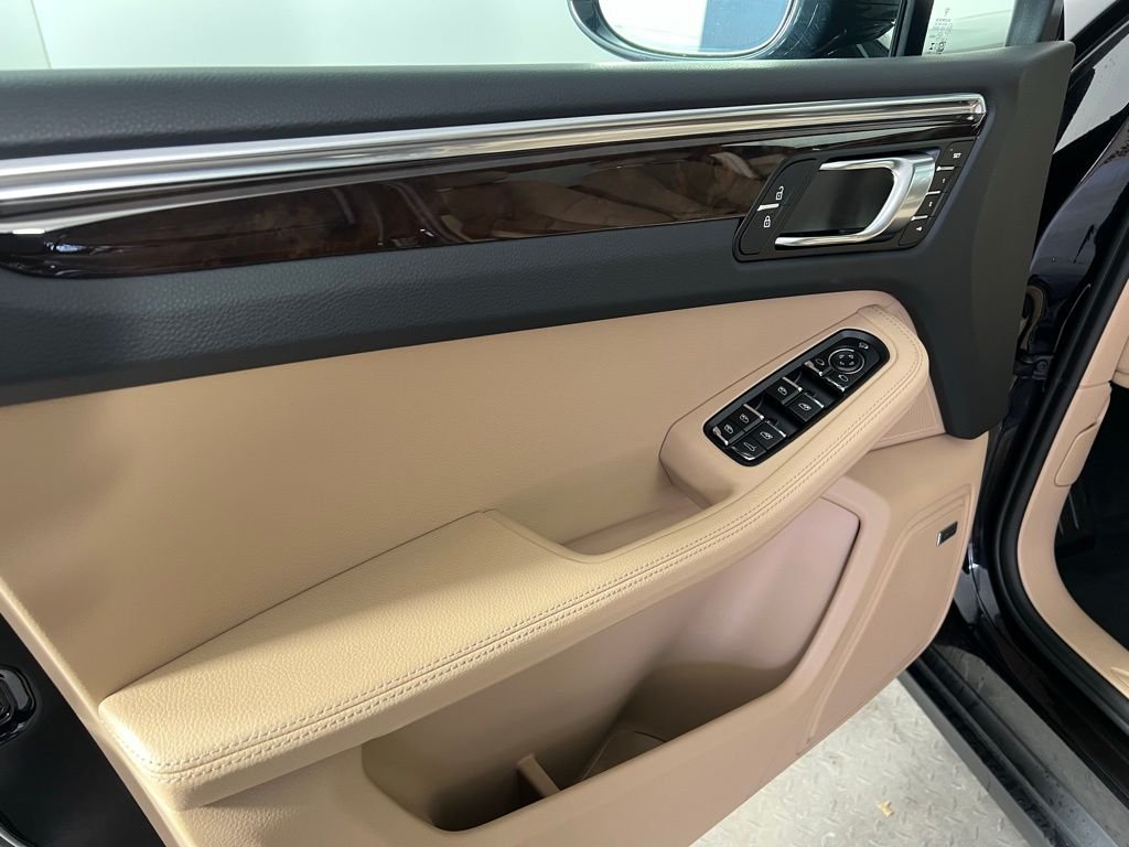 2026 Porsche Macan Base - Photo 26