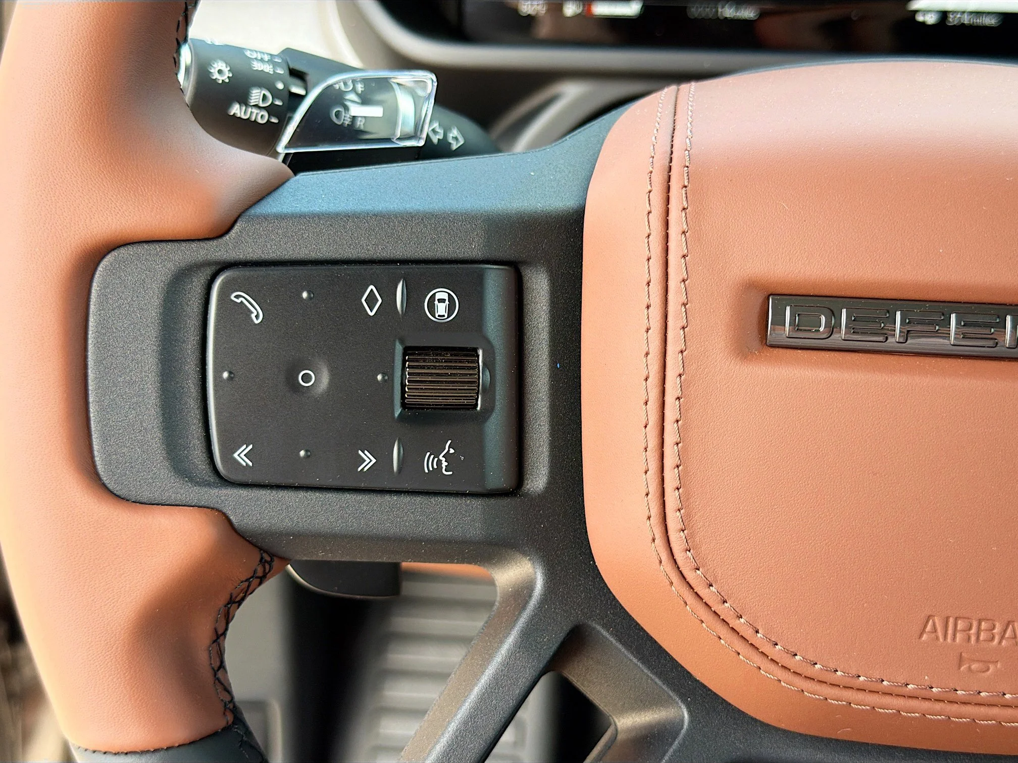 New 2026 Petra Copper Land Rover OCTA image 38