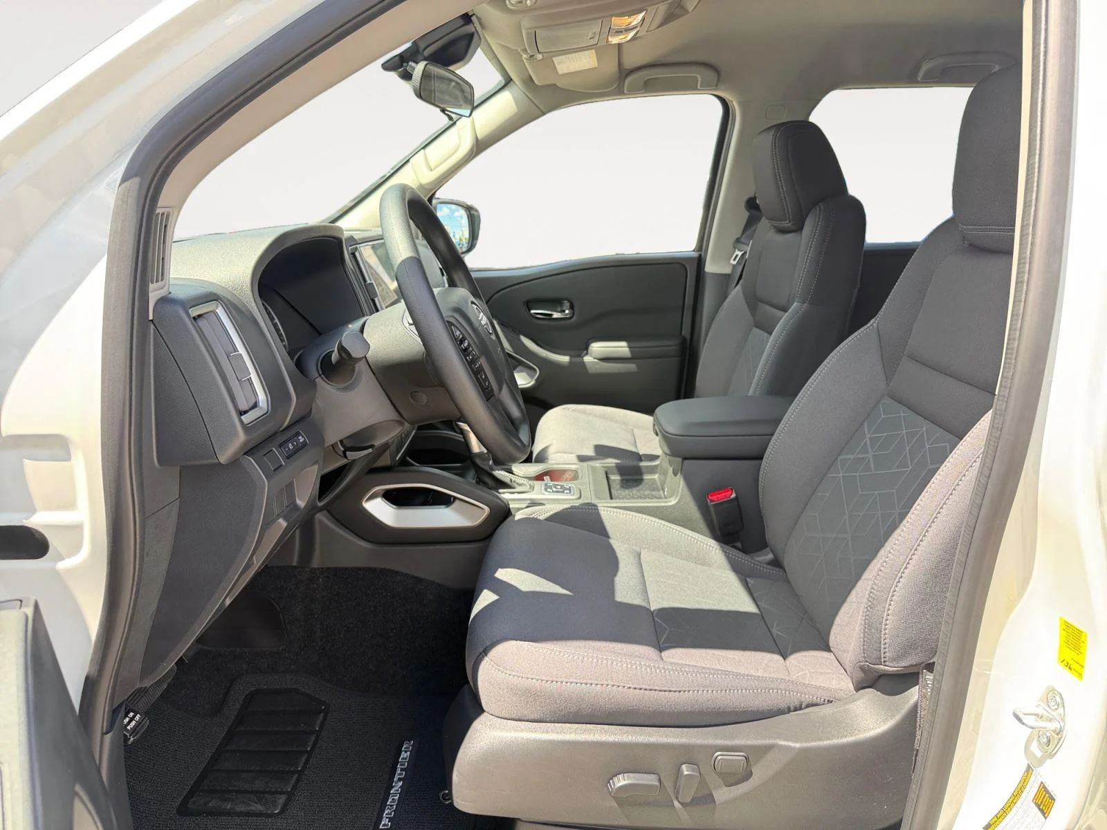 New 2026 GLACIER WHITE NISSAN CREW CAB 4X4 SV image 10