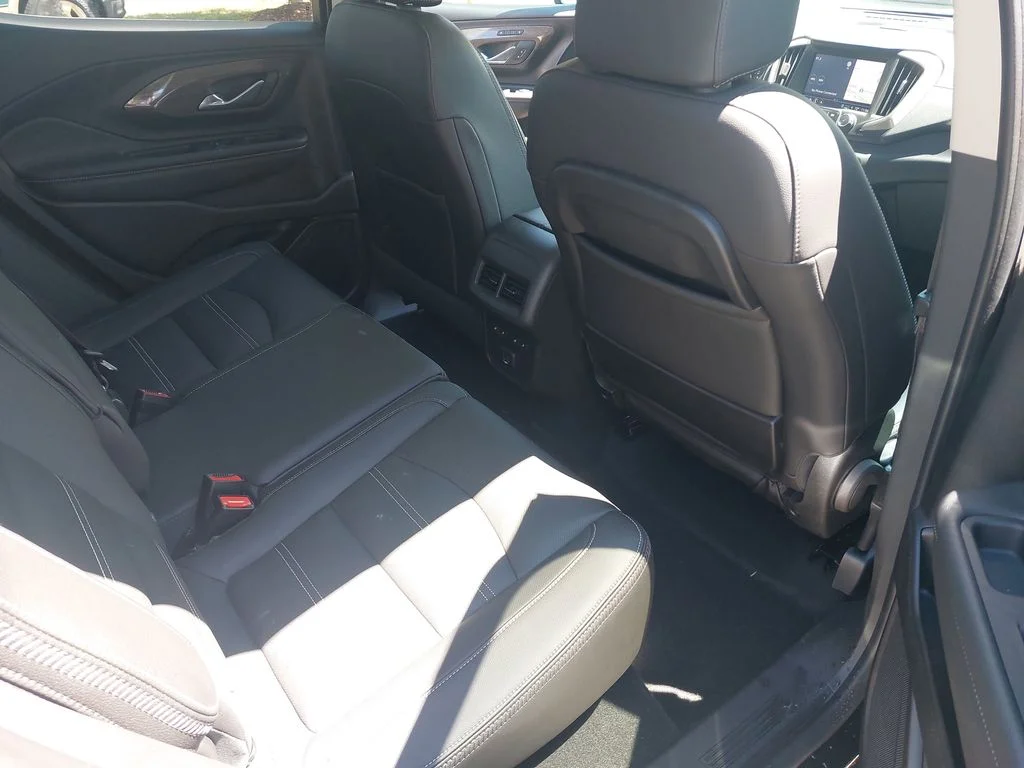 Used 2024 Black GMC Denali image 11