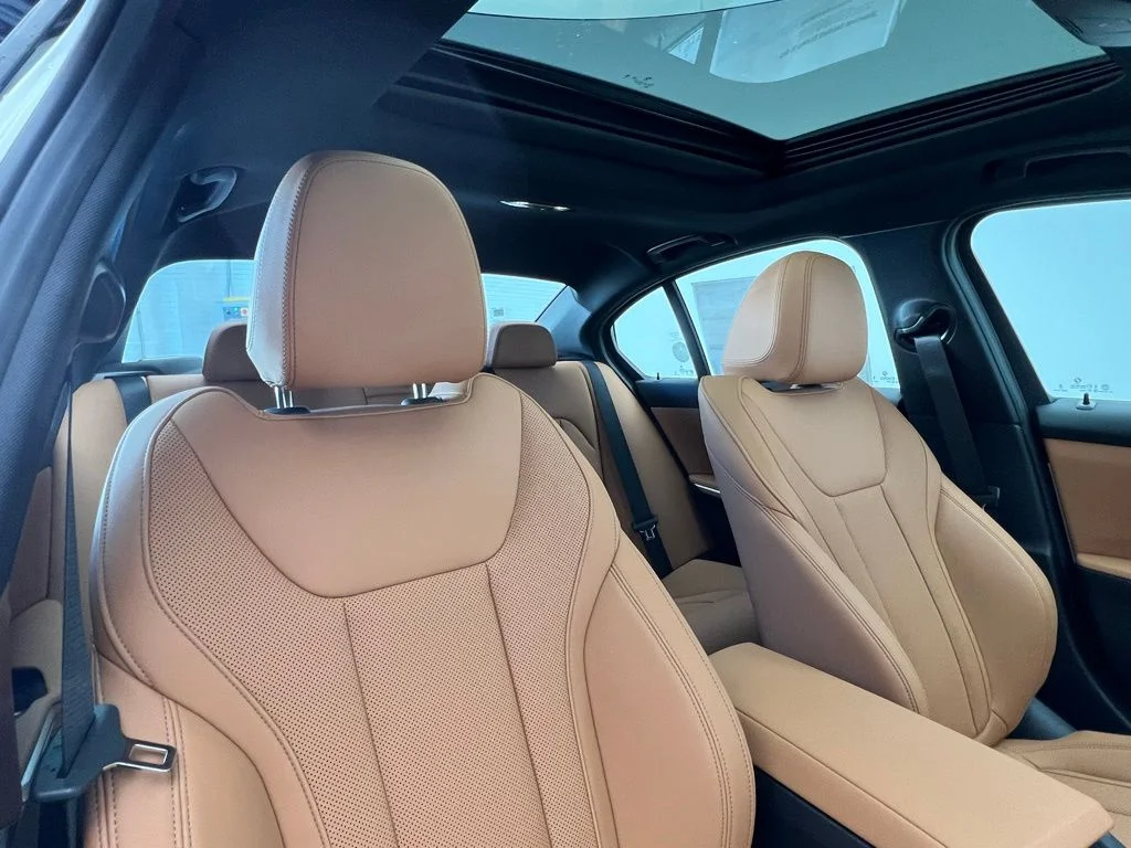 2026 BMW 3 Series 330i - Photo 7