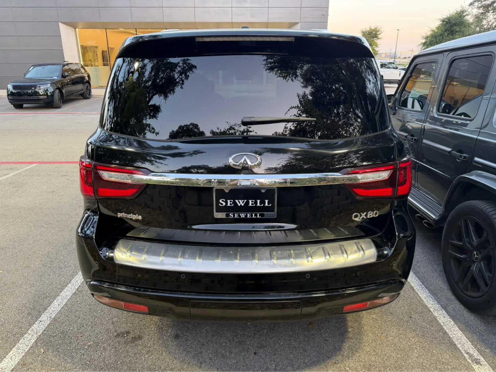 Used 2021 Black Obsidian INFINITI SENSORY image 6