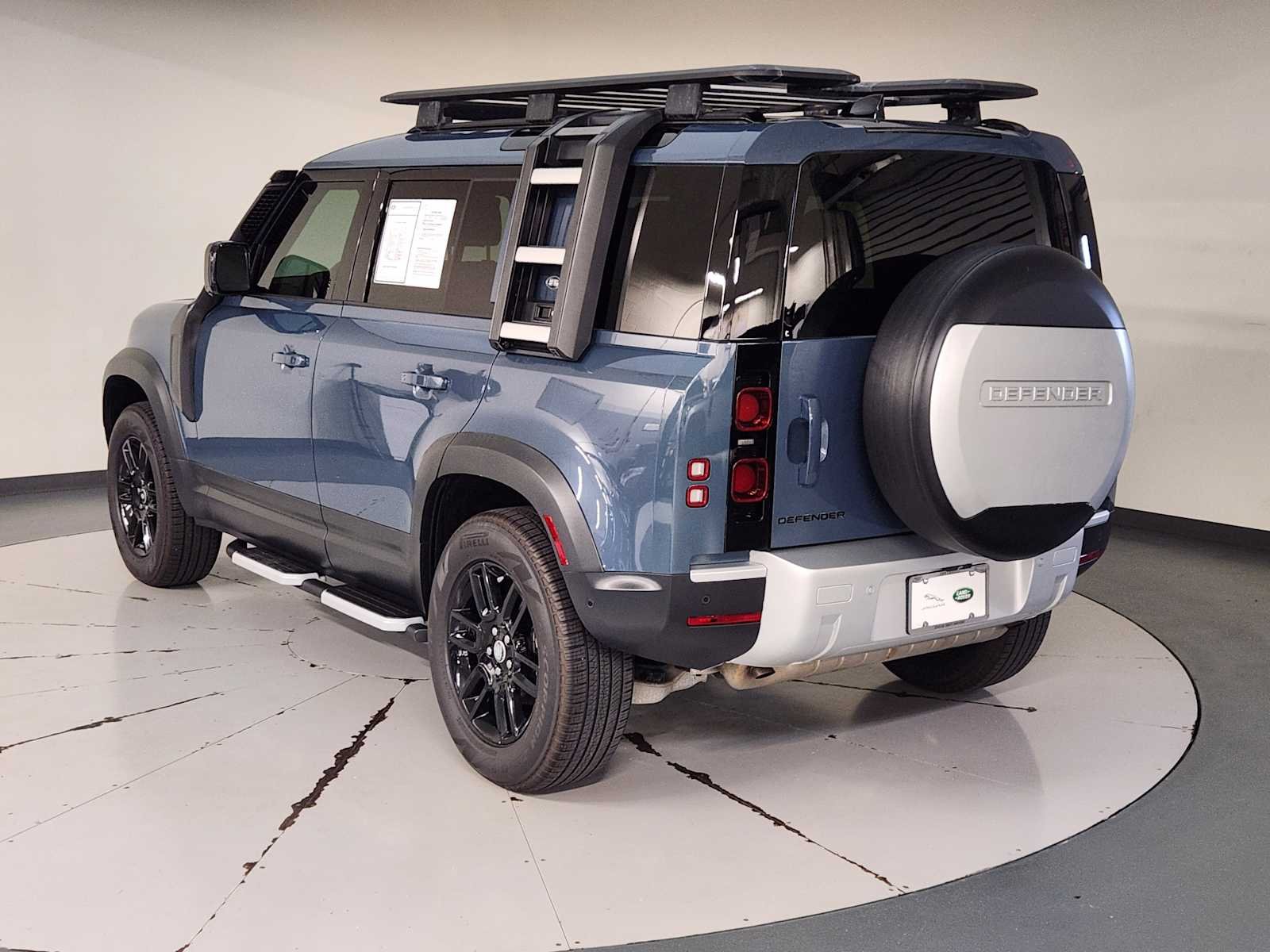Used 2023 Tasman Blue Metallic Land Rover S image 6