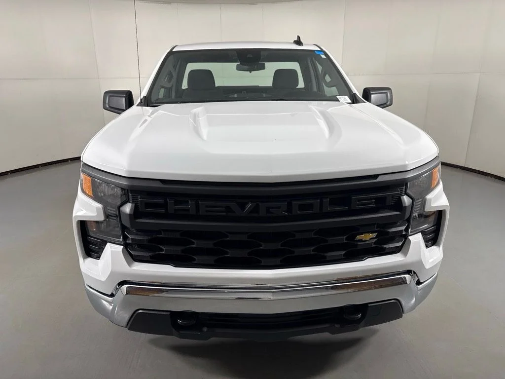Used 2025 White Chevrolet WT image 4