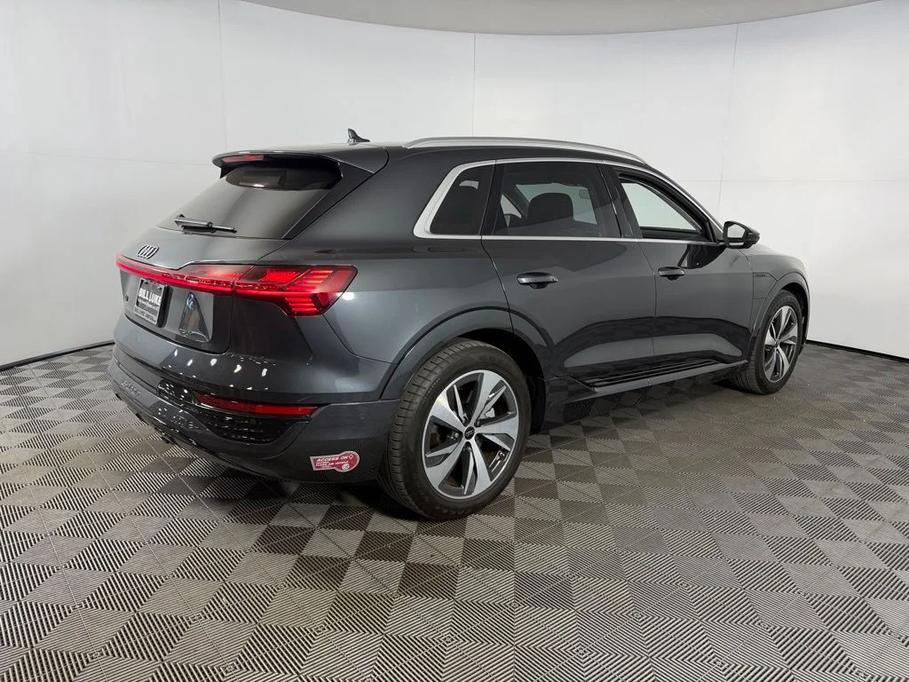 Used 2024 Gray Audi Premium Plus image 5