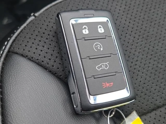 Used 2024 Silver Zynith Jeep Altitude X image 36