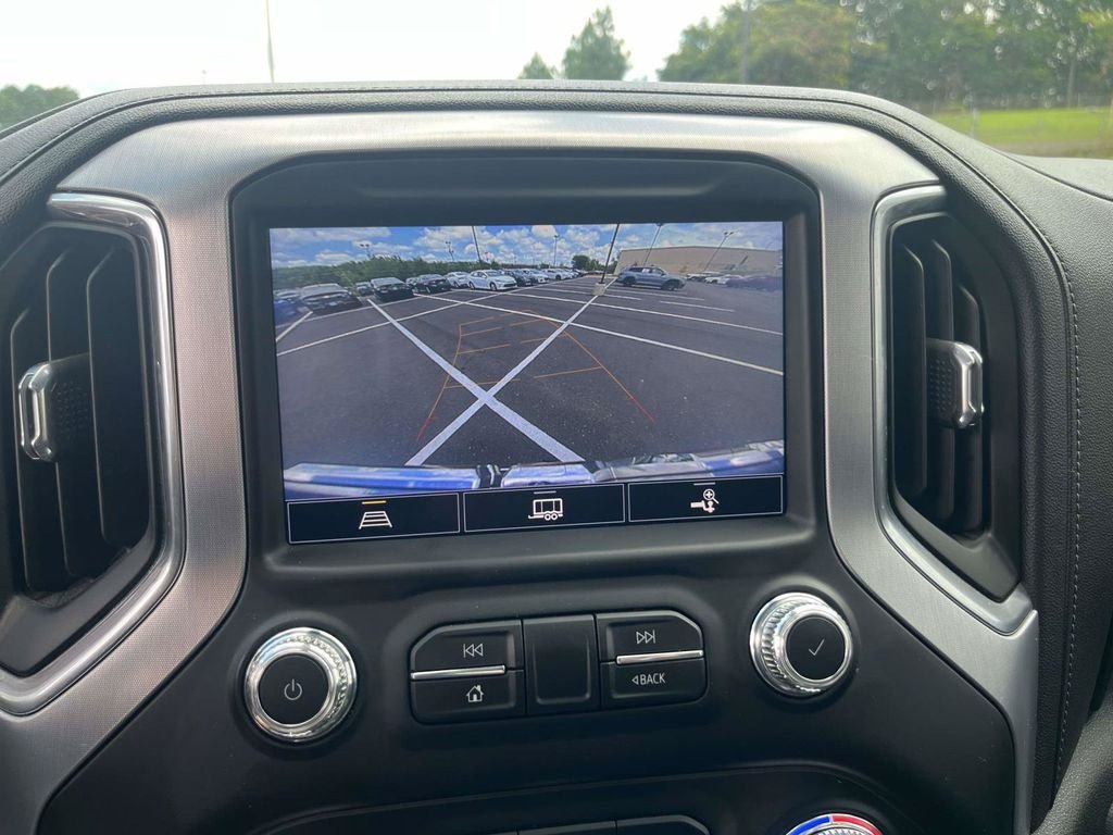 Used 2022 Silver GMC SLT image 23