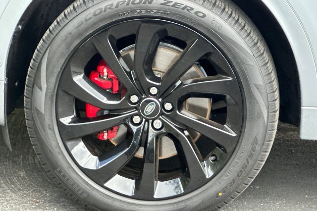 Certified Used 2024  Land Rover S image 25