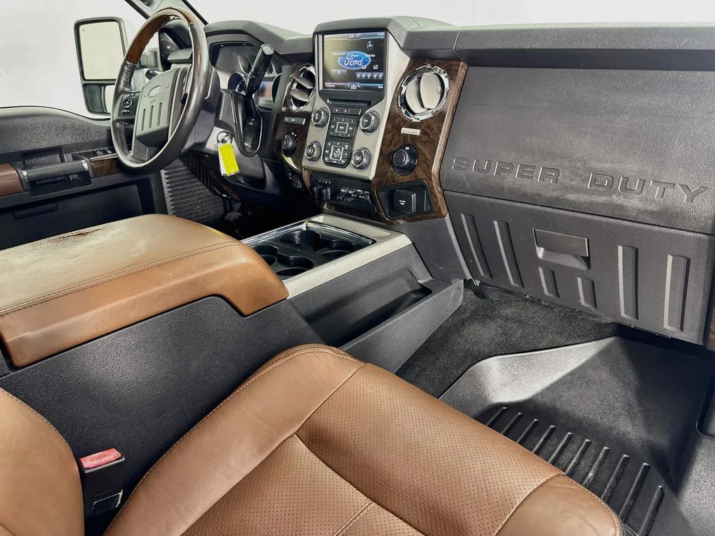 Used 2015 Tuxedo Black Metallic Ford Platinum image 36