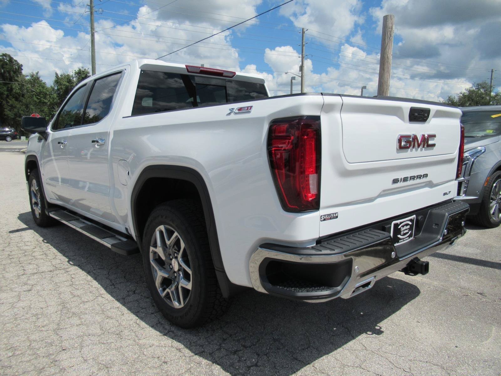 New 2026 Summit White GMC SLT image 5
