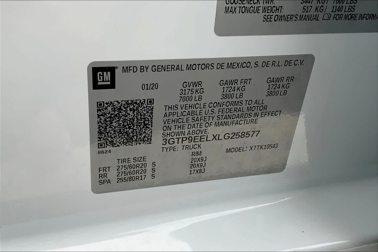 Used 2020 Summit White GMC AT4 image 31