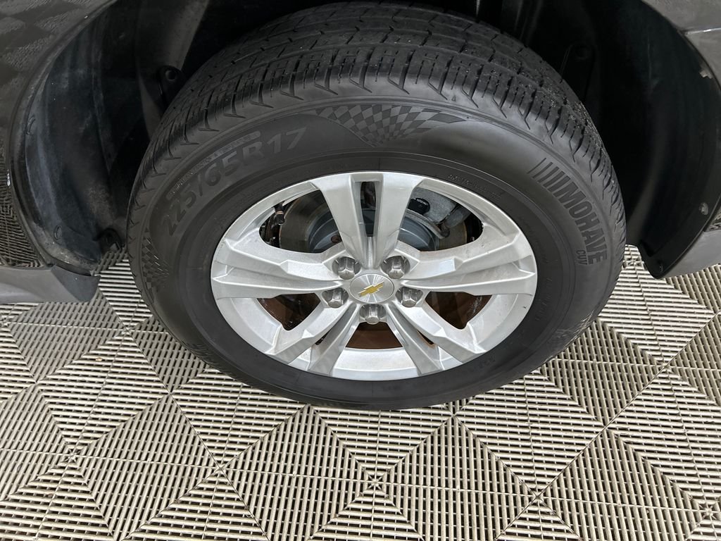 Used 2015 Black Chevrolet LT image 10